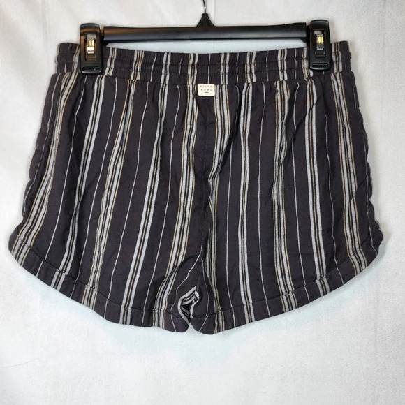 Billabong shorts - Picture 2 of 14